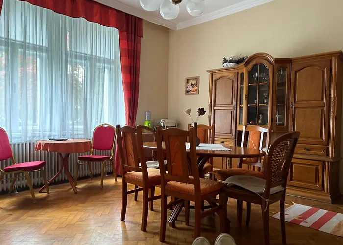 Szalay 4*